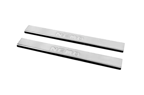 Накладки на пороги Carmos V2 (2 шт, нерж.) для Citroen Nemo 2007-2017 рр — Citroen Nemo 2007-2017 гг. DianaParts