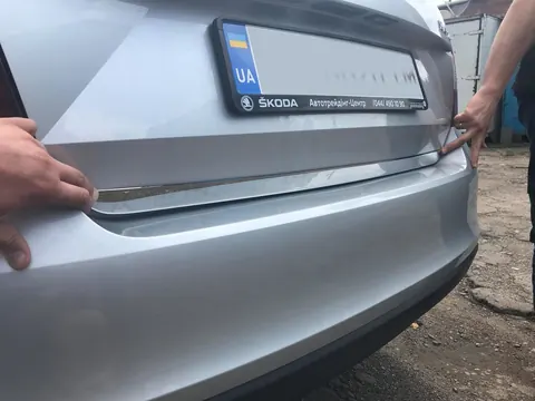 Кромка багажника (нерж) Carmos - Турецька сталь для Skoda Rapid 2012-2019 рр — Skoda Rapid 2012-2019 гг. DianaParts