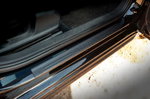 Накладки на пороги DDU (4 шт, пластик) для Volkswagen Passat B7 2012-2015 рр — Volkswagen Passat B7 2012-2015 гг. DianaParts