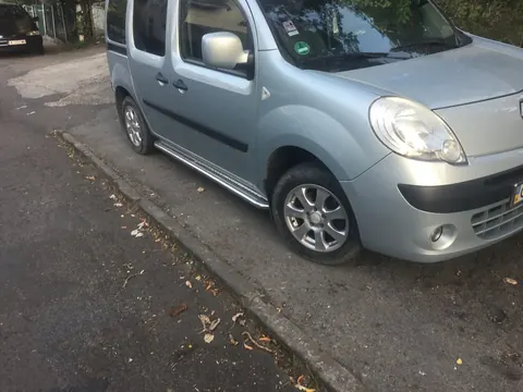 Бокові пороги Premium (2 шт., Нерж.) 60 мм, коротка база для Renault Kangoo 2008-2020 рр — Renault Kangoo 2008–2020 гг. DianaParts