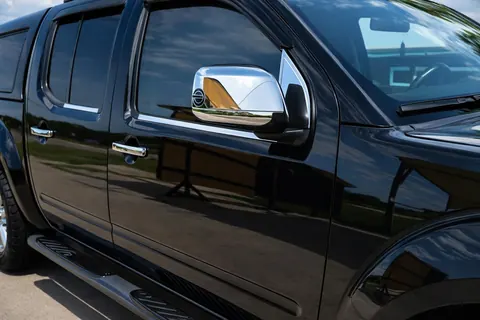 Накладка на вітровички (2 шт., нерж.) для Nissan Navara 2006-2015 рр — Nissan Navara 2006-2015 гг. DianaParts