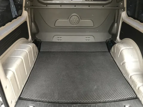 Килимок багажника V1 MAXI (EVA, чорний) для Volkswagen Caddy 2004-2010 рр — Volkswagen Caddy 2004-2010 гг. DianaParts