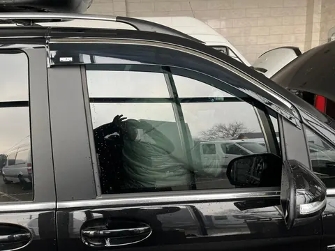 Вітровики з хромованим молдингом (2 шт, Niken) для Mercedes Viano 2004-2014 рр — Mercedes Viano 2004-2014 гг. DianaParts