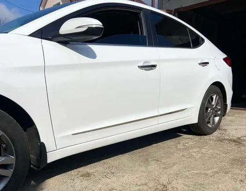 Молдинг (4 шт, нерж) для Hyundai Elantra (AD) 2015-2020 рр — Hyundai Elantra (AD) 2015-2020 гг. DianaParts