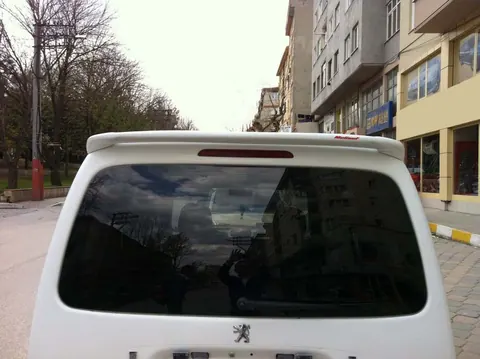 Спойлер Anatomic (під фарбування) для Citroen Berlingo 1996-2008 рр — Citroen Berlingo 1996-2008 гг. DianaParts