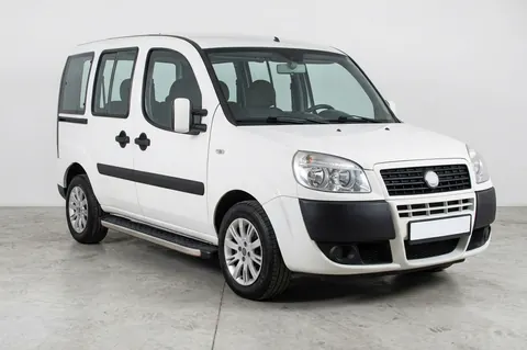 Бокові пороги BlackLine (2 шт, алюміній) Стандартна база для Fiat Doblo I 2005-2010 рр — Fiat Doblo I 2005-2010 гг. DianaParts