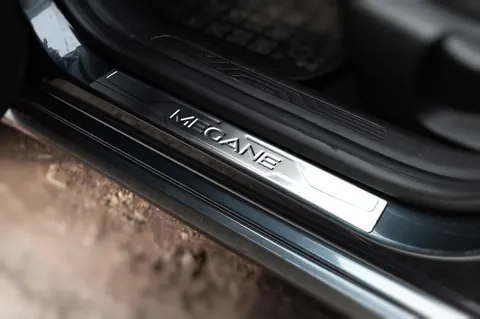 Накладки на пороги OmsaLine (4 шт, нерж) для Renault Megane IV 2016-2025 рр — Renault Megane IV 2016-2025 гг. DianaParts