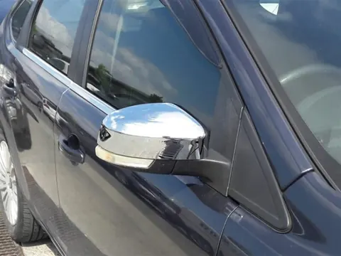Накладки на дзеркала (2 шт, пласт.) для Ford Focus II 2008-2011 рр — Ford Focus II 2008-2011 гг. DianaParts