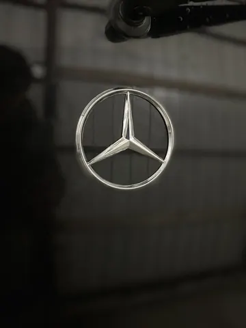Задня емблема (пласт.) для Mercedes Vito W638 1996-2003 рр — Mercedes Vito W638 1996-2003 гг. DianaParts