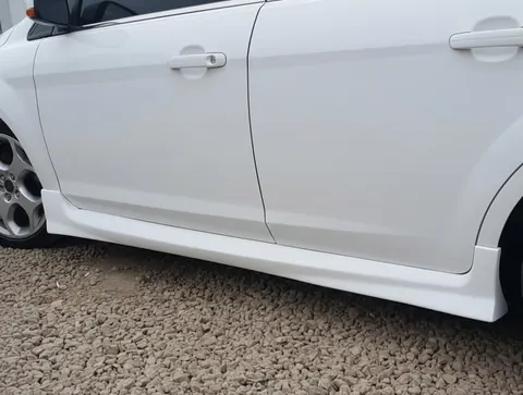 Бокові пороги HB (під фарбування) для Ford Focus II 2005-2008 рр — Ford Focus II 2005-2008 гг. DianaParts