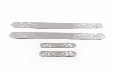 Накладки на пороги OmsaLine (4 шт, нерж) для Toyota Yaris 2010-2020 рр — Toyota Yaris 2010-2020 гг. DianaParts