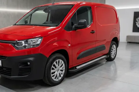 Бокові пороги New Vision Black (2 шт., алюміній) Коротка база для Fiat Doblo III 2023- рр — Fiat Doblo III 2023- гг. DianaParts