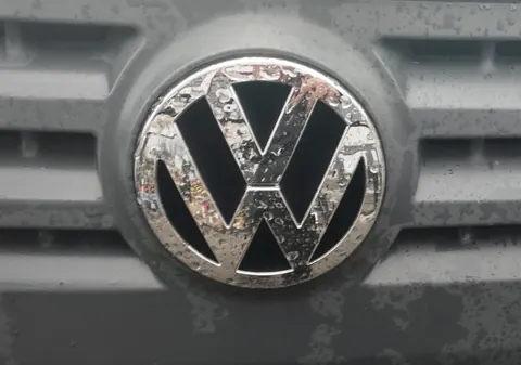 Передній значок (2001-2005, під оригінал) для Volkswagen Passat B5 рр — Volkswagen Passat B5 1997-2005 гг. DianaParts
