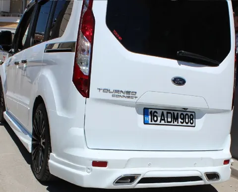 Накладка на задній бампер (під фарбування) для Ford Connect 2014-2021 рр — Ford Connect 2014-2021 гг. DianaParts