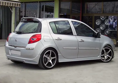 Бокові пороги (під фарбування) для Renault Clio III 2005-2012 рр — Renault Clio III 2005-2012 гг. DianaParts