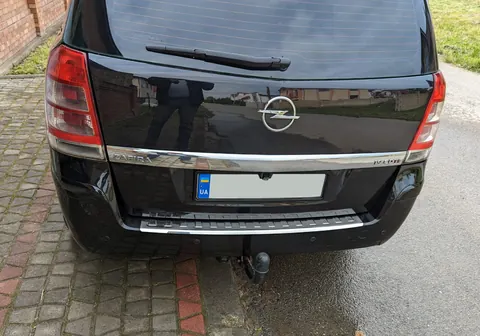 Накладка на задній бампер Carmos V1 (нерж) для Opel Zafira B 2005-2011 рр — Opel Zafira B 2005–2011 гг. DianaParts