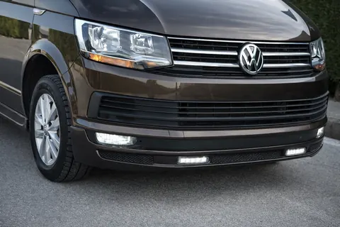 Накладка на передній бампер Sport 2-LED 2015-2018 (під фарбування) для Volkswagen T6 рр — Volkswagen T6 2015-2024 гг. DianaParts
