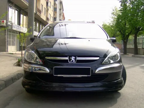 Передня нижня накладка (під фарбування) для Peugeot 307 2001-2008 рр — Peugeot 307 2001-2008 гг. DianaParts