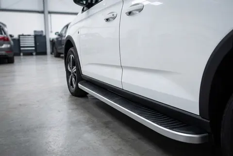 Бокові пороги Tayga Grey (2 шт., Алюміній) Стандартна база для Ford Connect 2021- рр — Ford Connect 2021- гг. DianaParts