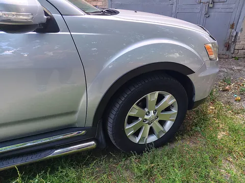 Накладки на арки (4 шт, чорні) для Mitsubishi Outlander 2006-2012 рр — Mitsubishi Outlander 2006-2012 гг. DianaParts