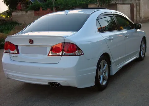 Накладка на задній бампер (під фарбування) для Honda Civic Sedan VIII 2006-2011 рр — Honda Civic Sedan VIII 2006-2011 гг. DianaParts