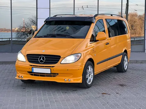 Козирьок на лобове скло (чорний глянець, 5мм) для Mercedes Vito W639 2004-2014 рр — Mercedes Vito W639 2004-2014 гг. DianaParts