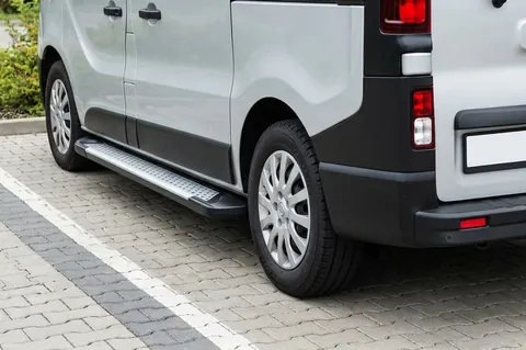 Бокові пороги Allmond Grey (2 шт., алюміній) Коротка база для Opel Vivaro 2015-2019 рр — Opel Vivaro 2015-2019 гг. DianaParts