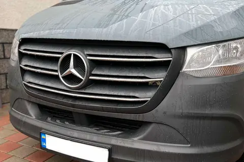 Накладки на решітку (5 шт, нерж) Carmos - Турецька сталь для Mercedes Sprinter W907/W910 2018- рр — Mercedes Sprinter W907/W910 2018- гг. DianaParts