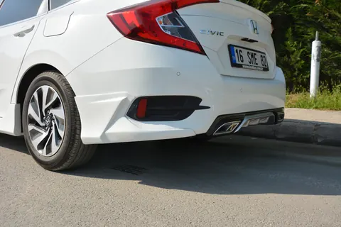 Куточки на задній бампер (під фарбування) для Honda Civic Sedan X 2016-2021 рр — Honda Civic Sedan X 2016-2021 гг. DianaParts