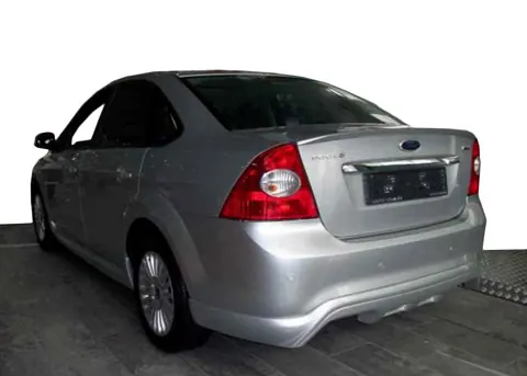 Накладка на задній бампер Sedan (під фарбування) для Ford Focus II 2005-2008 рр — Ford Focus II 2005-2008 гг. DianaParts