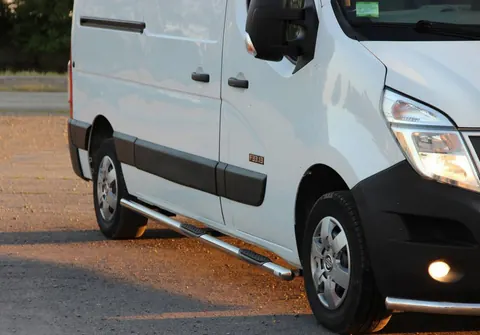 Бічні труби BB002 (2 шт., нерж.) Коротка база для Nissan NV400 2010-2024 рр — Nissan NV400 2010-2024 гг. DianaParts