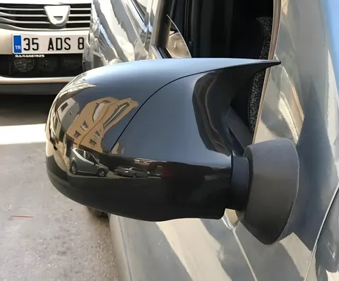 Накладки на дзеркала BMW-Style (2 шт) для Renault Logan II 2013-2022 рр — Renault Logan II 2013-2022 гг. DianaParts