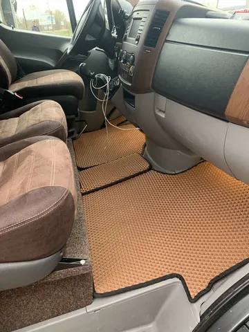 Килимки EVA V1 (коричневі) для Volkswagen Crafter 2006-2016 рр — Volkswagen Crafter 2006-2016 гг. DianaParts