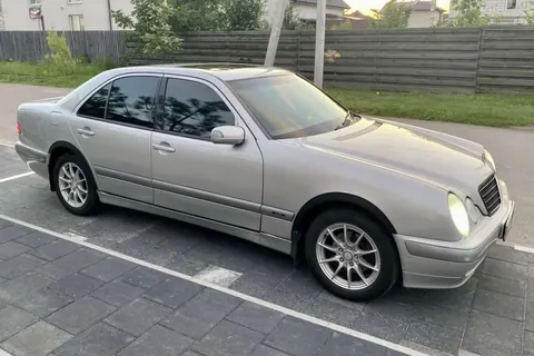 Накладки на арки (4 шт, чорні) для Mercedes E-сlass W210 1995-2002 рр — Mercedes E-сlass W210 1995-2002 гг. DianaParts