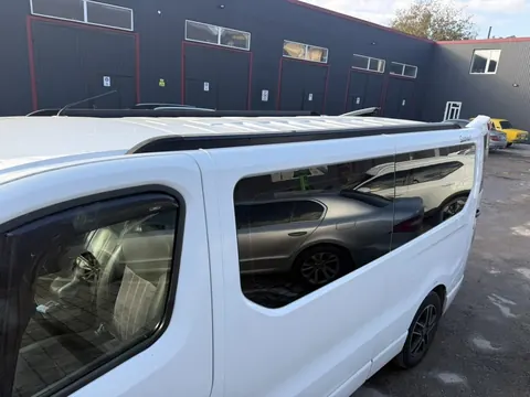 Інтегровані рейлінги (чорні) Коротка база для Renault Trafic 2015- рр — Renault Trafic 2015- гг. DianaParts
