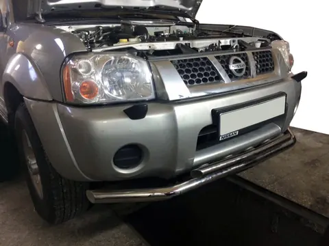 Передній захист ST014 (нерж) для Nissan NP300 1999-2015 рр — Nissan NP300 1999-2015 гг. DianaParts