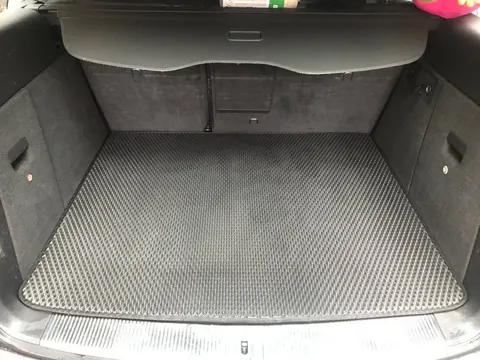 Килимок багажника V1 (EVA, чорний) для Volkswagen Touareg 2002-2010 рр — Volkswagen Touareg 2002–2010 гг. DianaParts