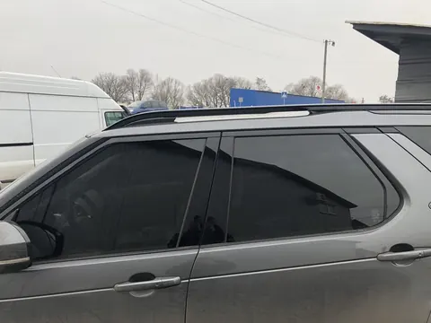 ОЕМ рейлінги (2 шт) чорні для Land Rover Discovery V 2017- рр — Land Rover Discovery V 2017- гг. DianaParts