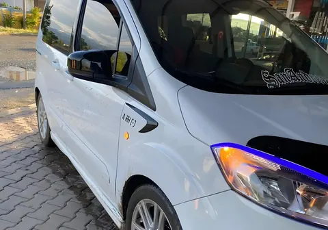 Накладки на дзеркала BMW-style (2018-2026, 2 шт) для Ford Courier рр — Ford Courier 2014-2023 гг. DianaParts