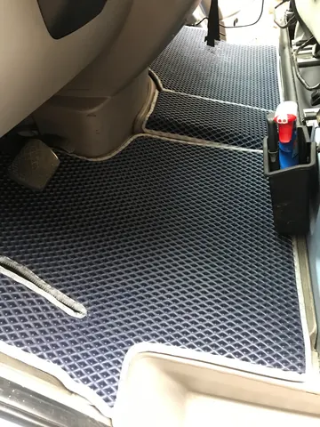 Килимки EVA V1 (чорні) для Mercedes Sprinter W906 2006-2018 рр — Mercedes Sprinter W906 2006–2018 гг. DianaParts