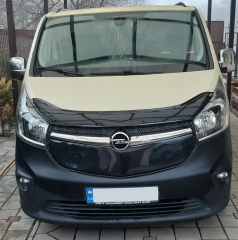 Зимова накладка на решітку Глянцева для Opel Vivaro 2015-2019 рр — Opel Vivaro 2015-2019 гг. DianaParts