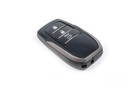 Оновлений ключ V2 для Toyota Land Cruiser 200 2007-2021 рр — Toyota Land Cruiser 200 2007-2021 гг. DianaParts