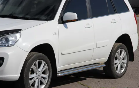 Бокові пороги Premium (2 шт., нерж.) Ø60 для Chery Tiggo 1 2005-2016 рр — Chery Tiggo 1 2005-2016 гг. DianaParts