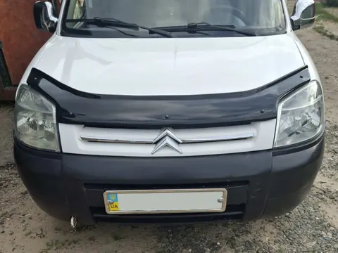 Дефлектор капота Eurocap (2003-2008) для Citroen Berlingo рр — Citroen Berlingo 1996-2008 гг. DianaParts