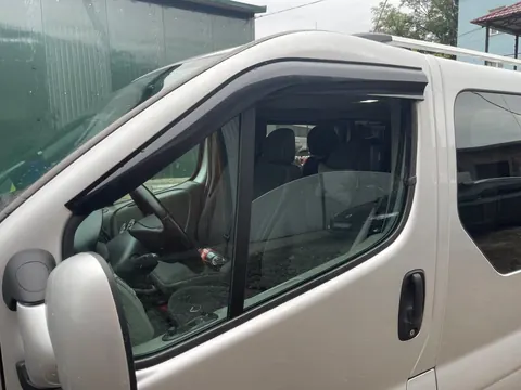 Вітровики (2 шт., Sunplex Sport) для Opel Vivaro 2001-2015 рр — Opel Vivaro 2001–2015 гг. DianaParts
