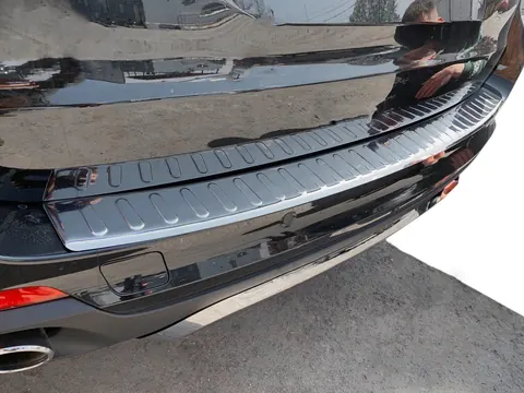 Накладка на задній бампер (Carmos) для BMW X5 F15 2013-2018 рр — BMW X5 F15 2013-2018 гг. DianaParts