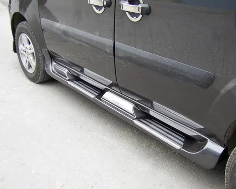 Бокові пороги Sorento тип (під фарбування) для Fiat Doblo I 2005-2010 рр — Fiat Doblo I 2005-2010 гг. DianaParts