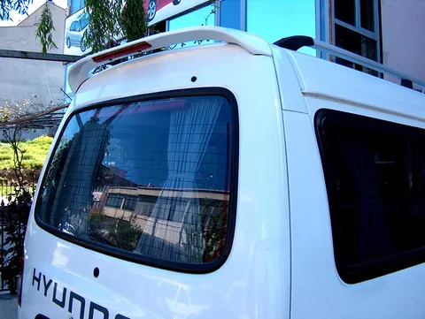 Спойлер (під фарбування) для Hyundai H100 — Hyundai H100 DianaParts
