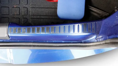 Накладка на задній поріг (2 шт) для Dacia Sandero 2021- рр — Dacia Sandero 2021- гг. DianaParts