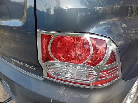 Накладки на стопи (2 шт, пласт) для SsangYong Action 2005-2018 рр — SsangYong Action 2005-2018 гг. DianaParts